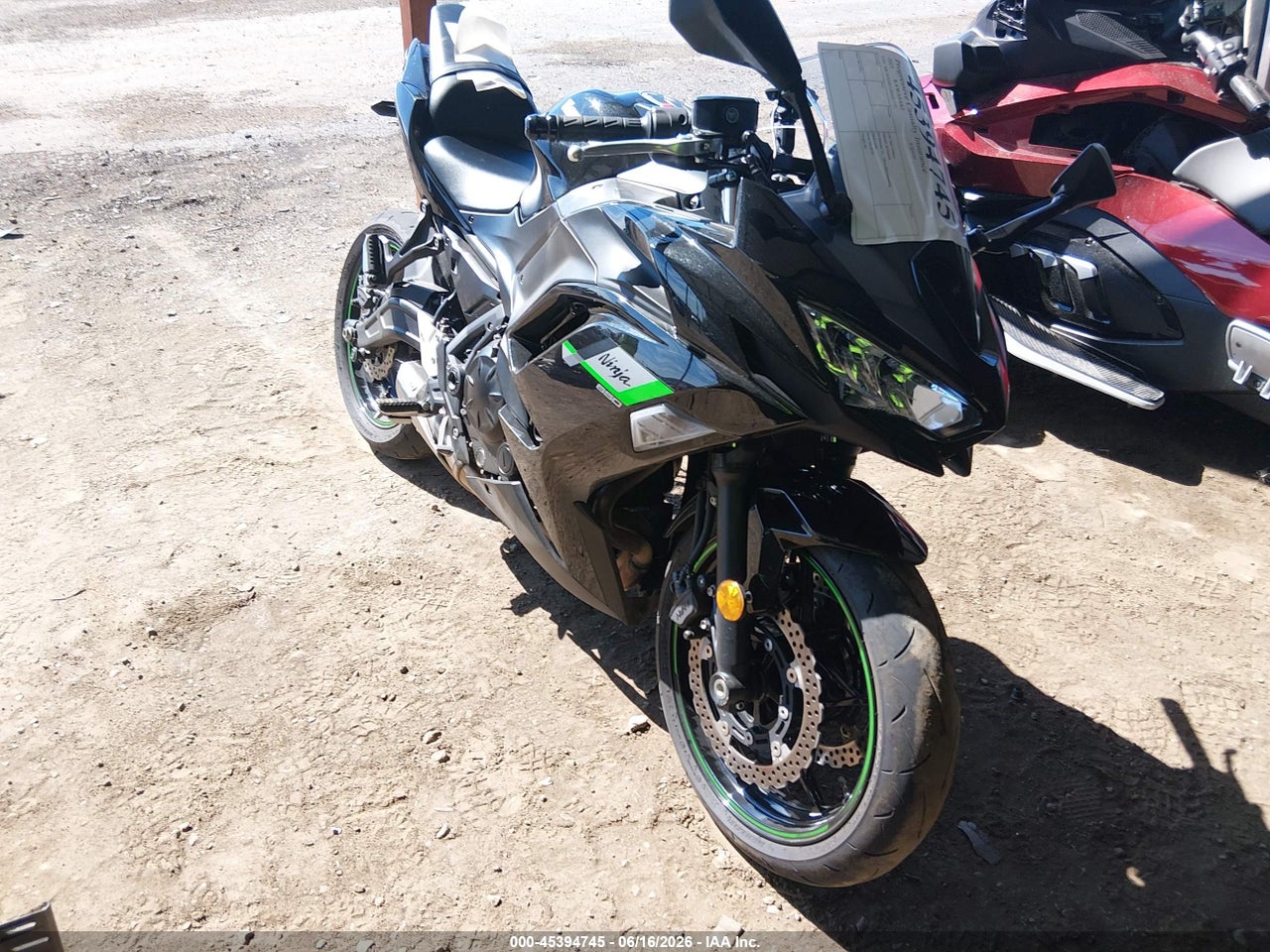 ML5EXER11SD****** · 2025 KAWASAKI EX650 R