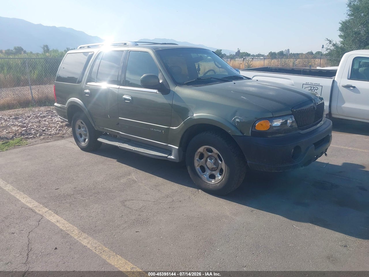 5LMFU28R41L****** · 2001 LINCOLN NAVIGATOR
