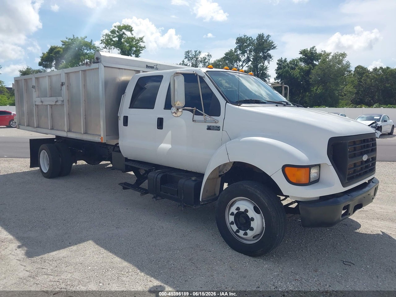 3FDNW65502M****** · 2002 FORD F-650 XL/XLT