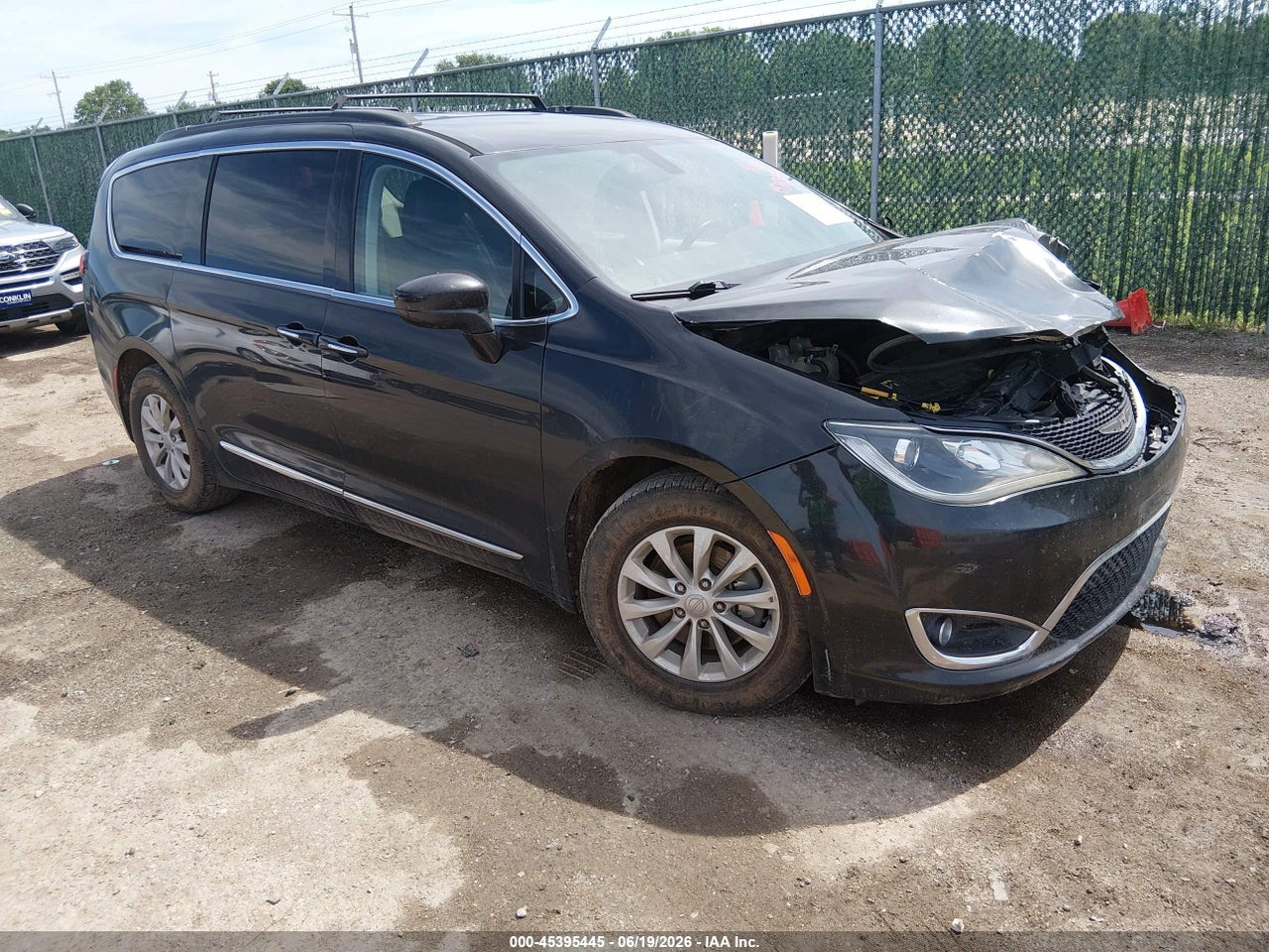 2C4RC1BG4HR****** · 2017 CHRYSLER PACIFICA TOURING-L