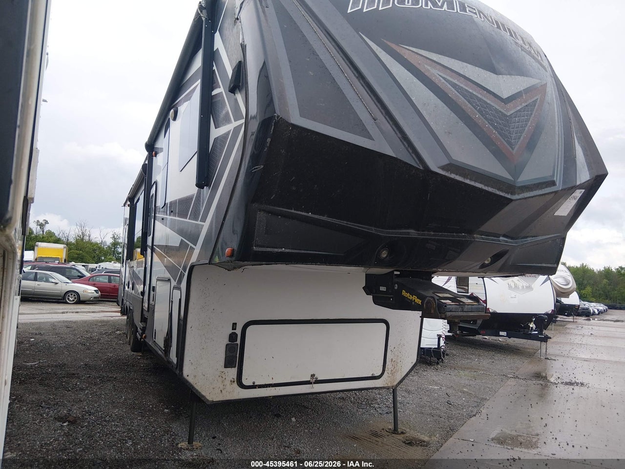 573FM4532K1****** · 2019 GRAND DESIGN MOMENTUM
