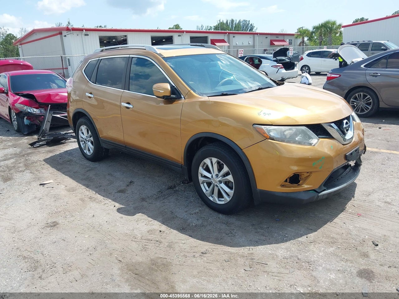 5N1AT2MV6FC****** · 2015 NISSAN ROGUE SV
