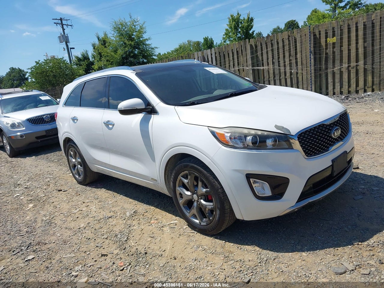 5XYPKDA52GG****** · 2016 KIA SORENTO 3.3L SX