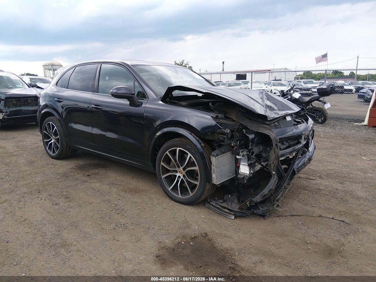 WP1AB2AY5KD****** · 2019 PORSCHE CAYENNE S