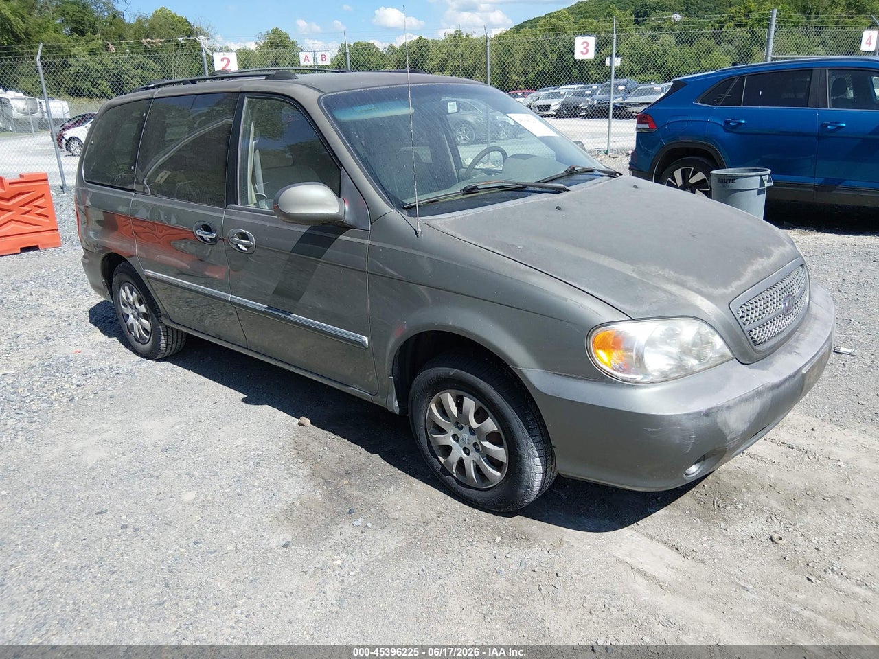 KNDUP131556****** · 2005 KIA SEDONA EX/LX