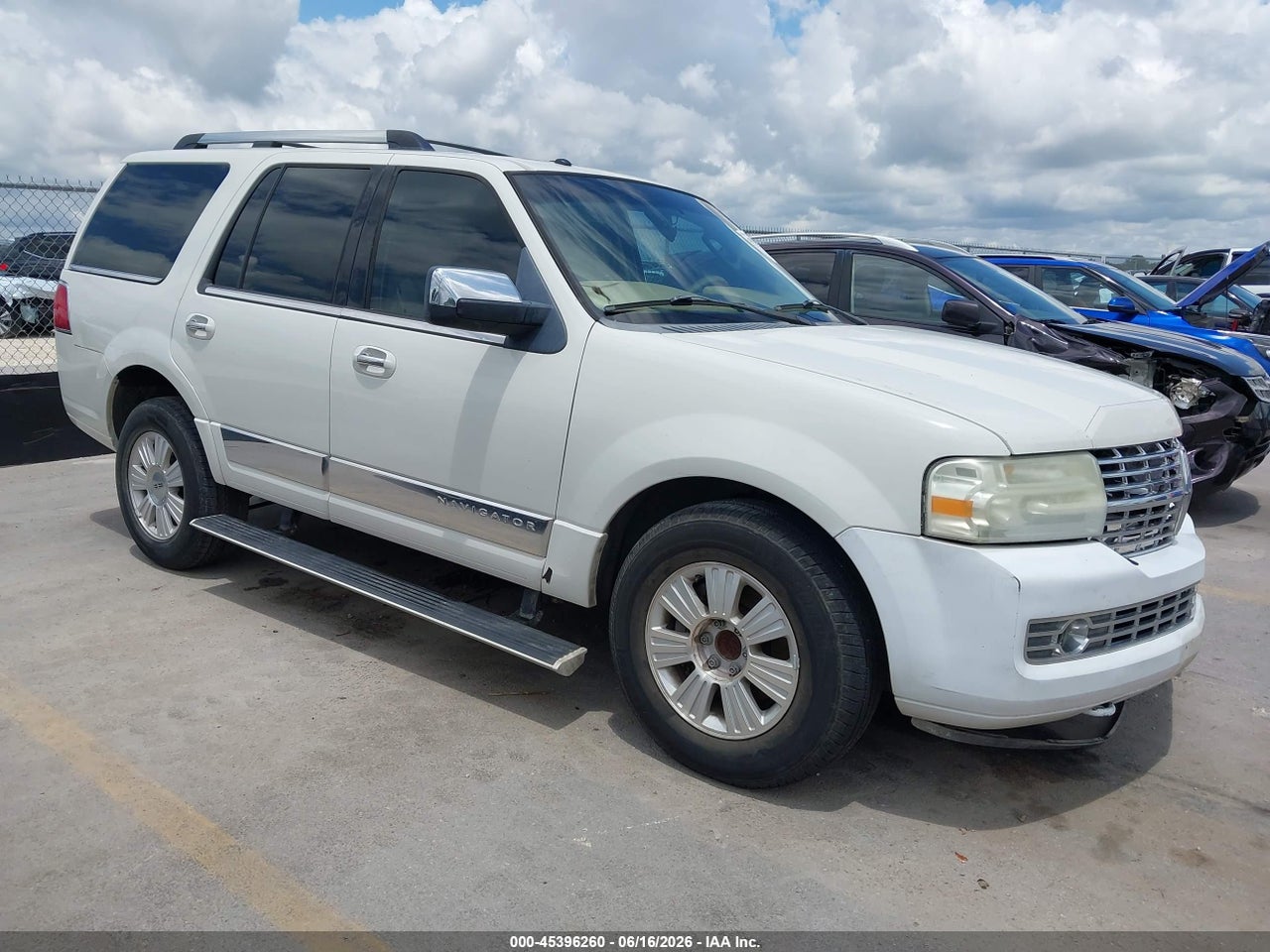 5LMFU275X8L****** · 2008 LINCOLN NAVIGATOR
