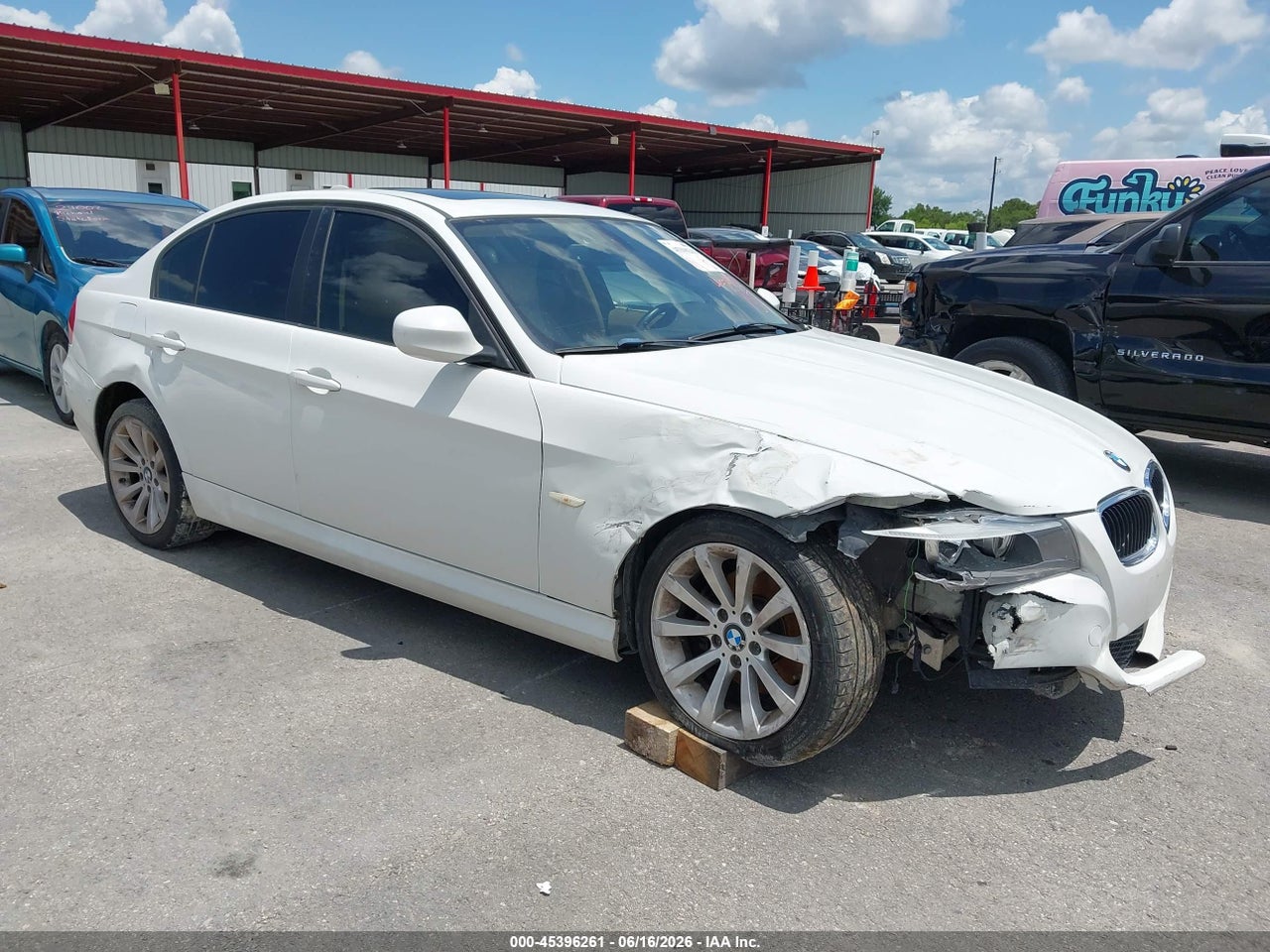 WBAPH7G58BN****** · 2011 BMW 328I