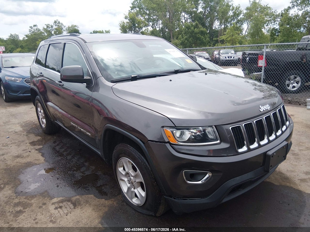 1C4RJFAG1FC****** · 2015 JEEP GRAND CHEROKEE LAREDO