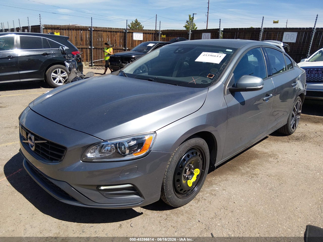 2017 VOLVO S60 T5 DYNAMIC · 2/2