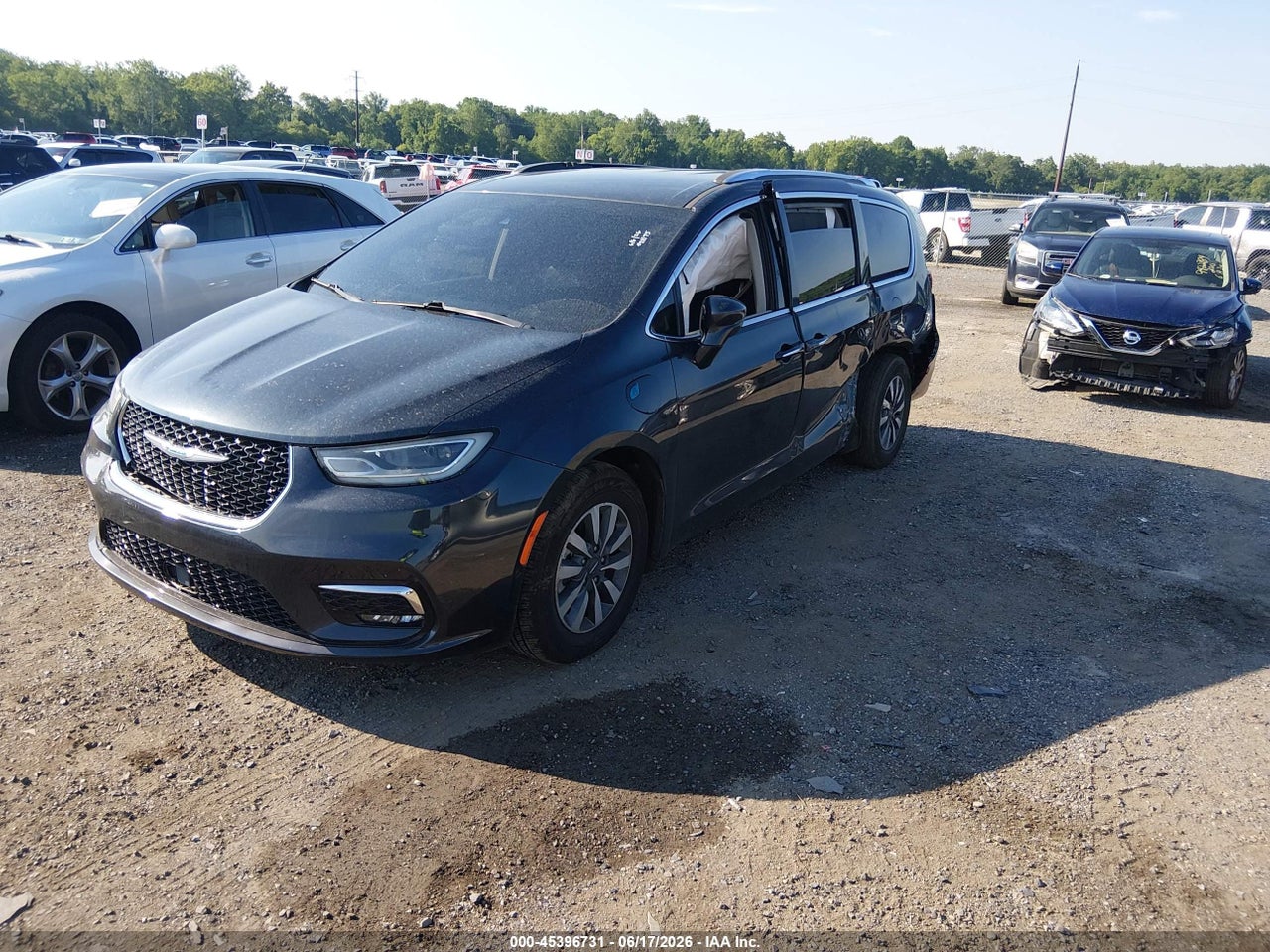2021 CHRYSLER PACIFICA HYBRID TOURING L · 2/11