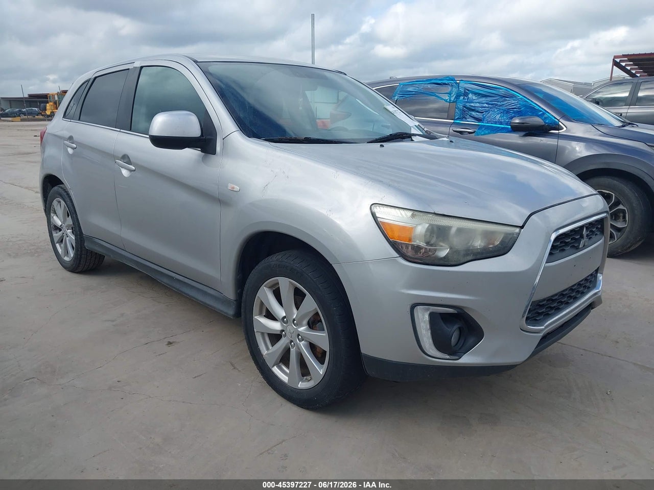 4A4AP4AU6FE****** · 2015 MITSUBISHI OUTLANDER SPORT SE