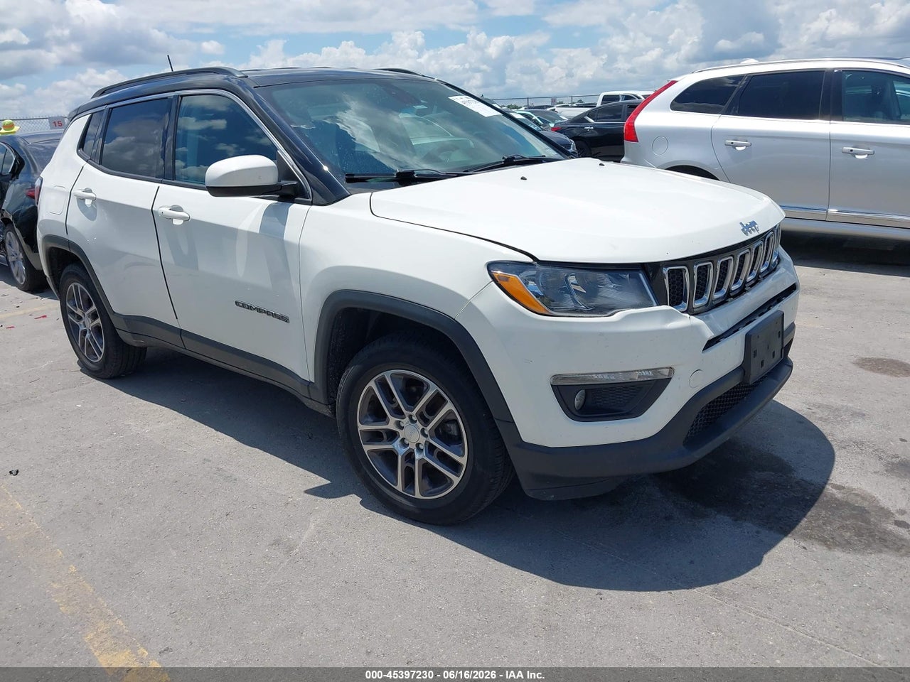 3C4NJDBB8JT****** · 2018 JEEP COMPASS LATITUDE 4X4