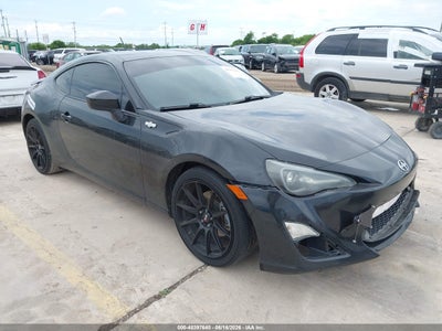 JF1ZNAA1XD1****** · 2013 SCION FR-S