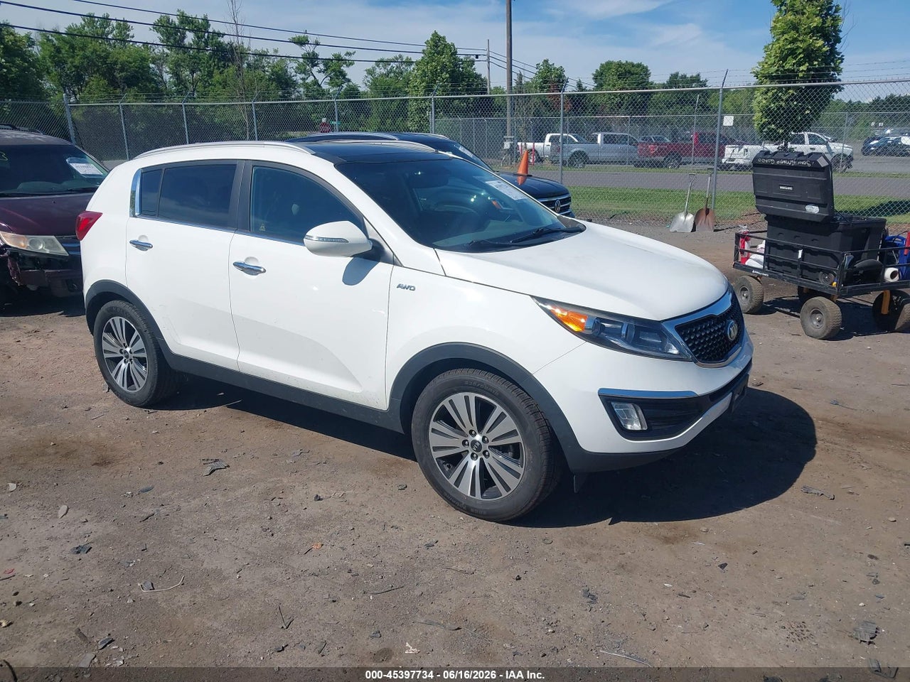KNDPCCAC6G7****** · 2016 KIA SPORTAGE EX