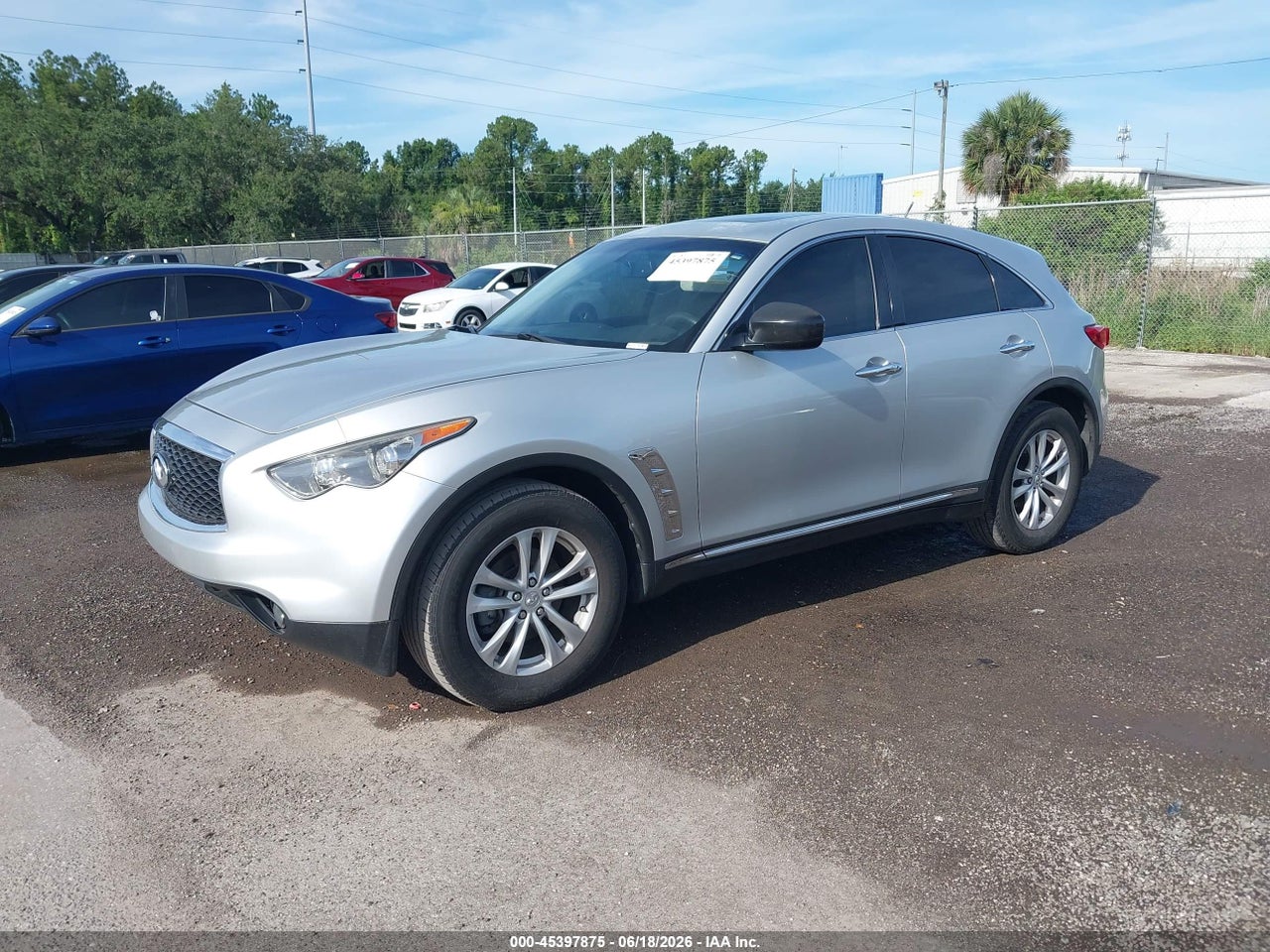 2017 INFINITI QX70 · 2/11