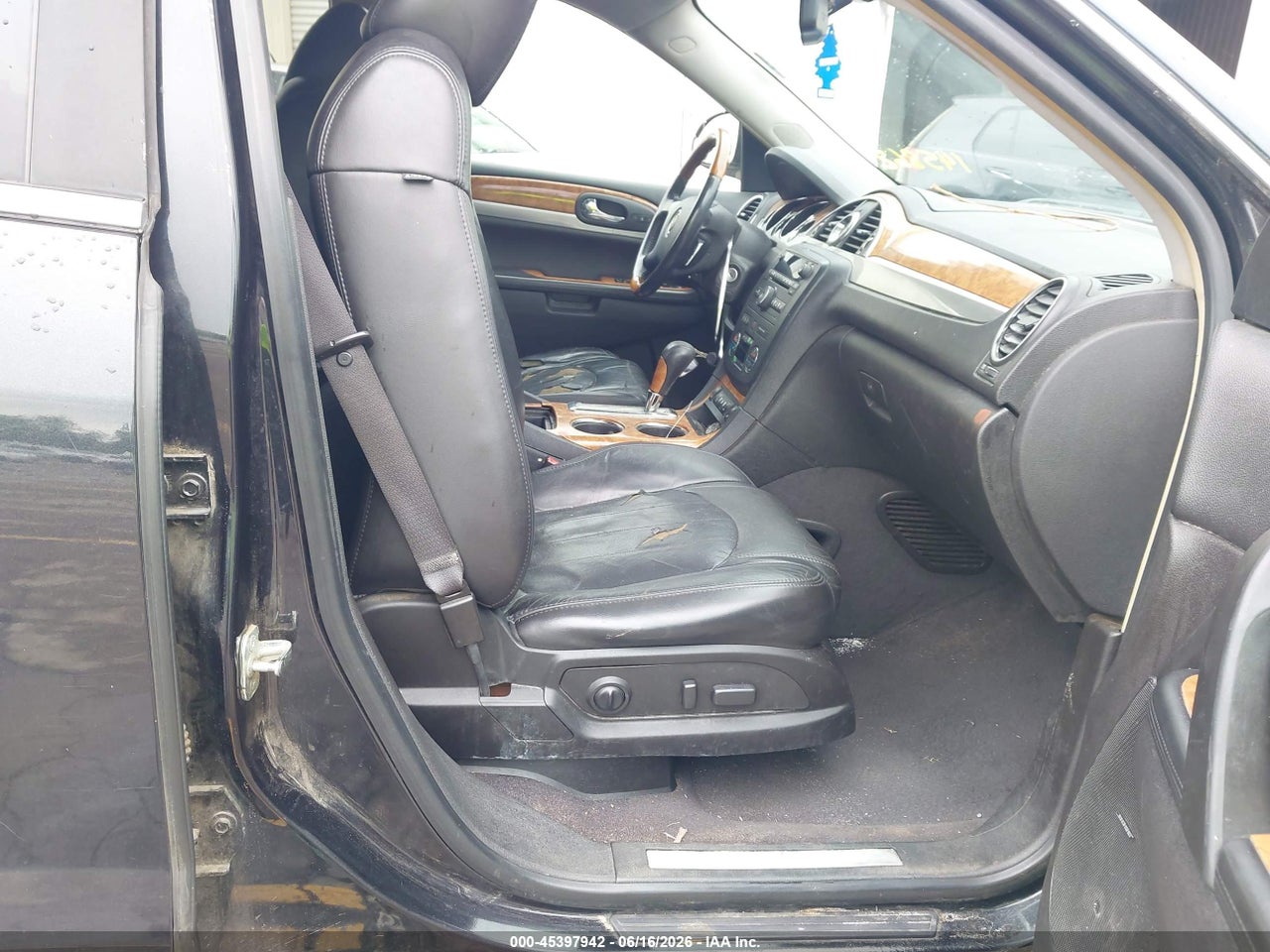 2010 BUICK ENCLAVE 1XL · 5/11