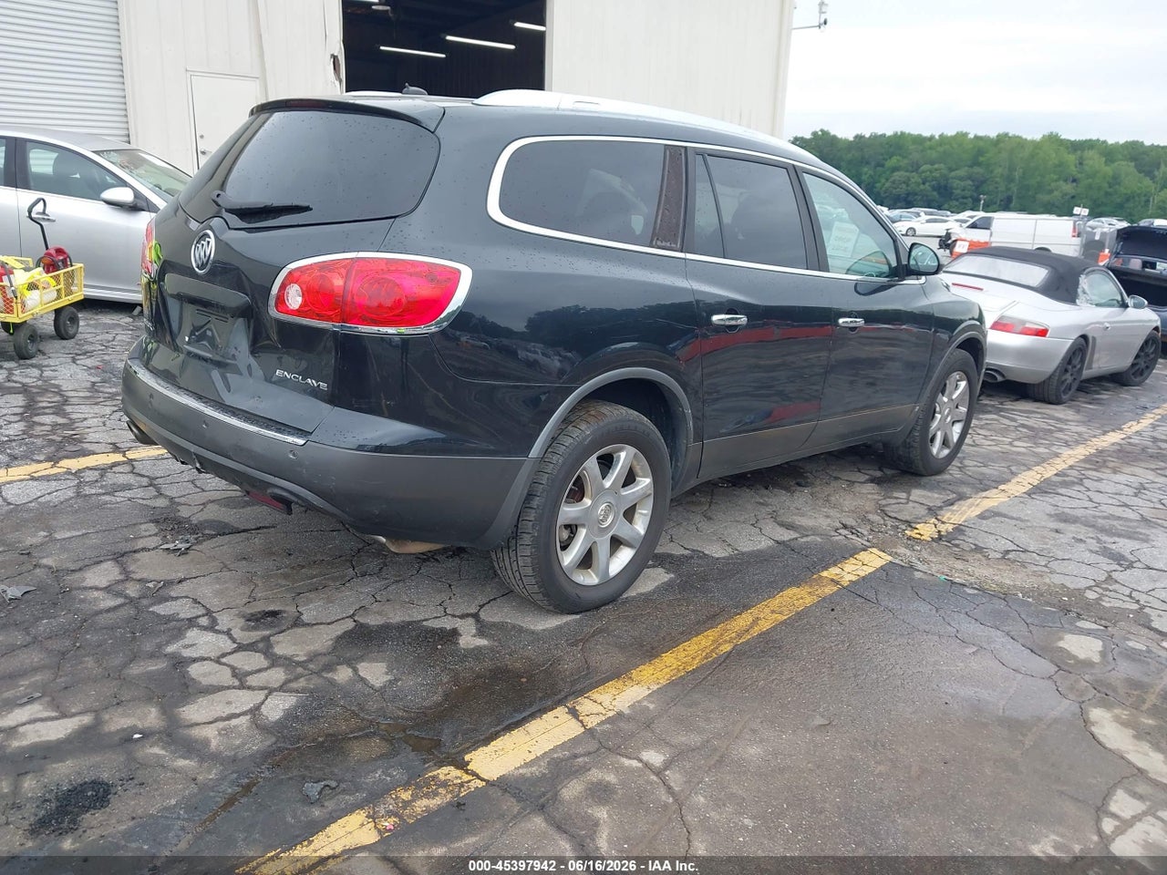 2010 BUICK ENCLAVE 1XL · 4/11