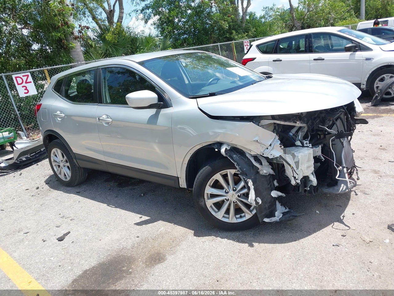 JN1BJ1CP7HW****** · 2017 NISSAN ROGUE SPORT S