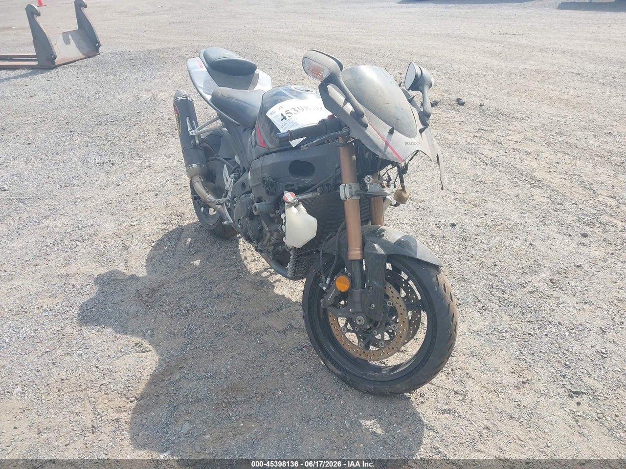 JS1GT76A752****** · 2005 SUZUKI GSX-R1000
