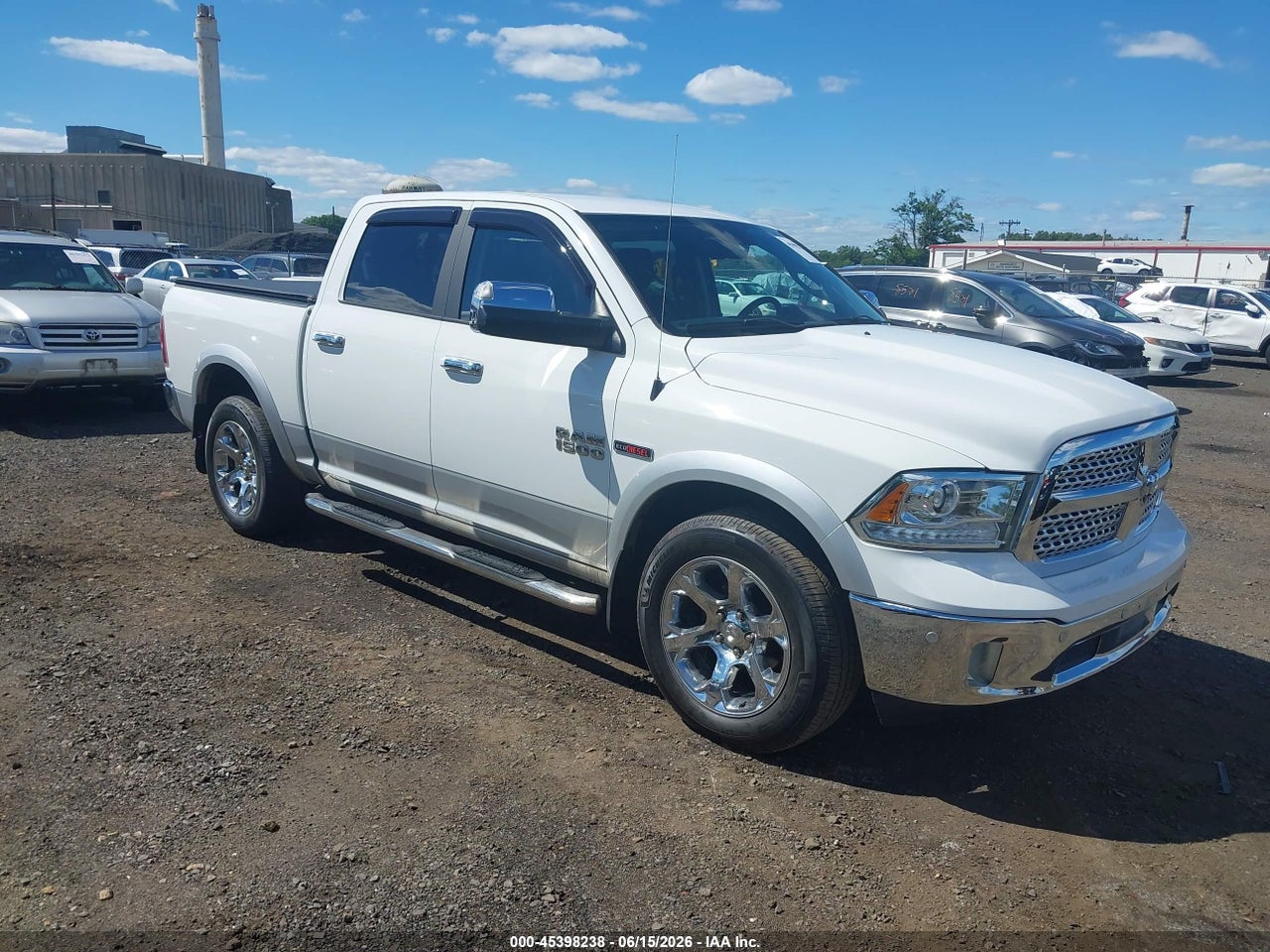 1C6RR7NM5JS****** · 2018 RAM 1500 LARAMIE  4X4 5'7 BOX