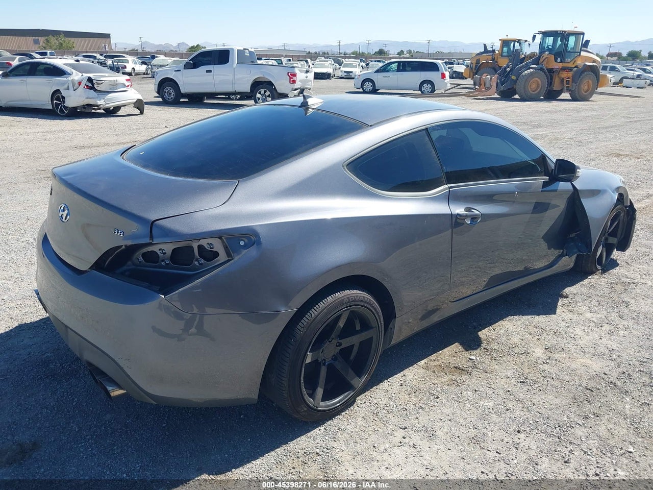 2016 HYUNDAI GENESIS 3.8 BASE · 4/11