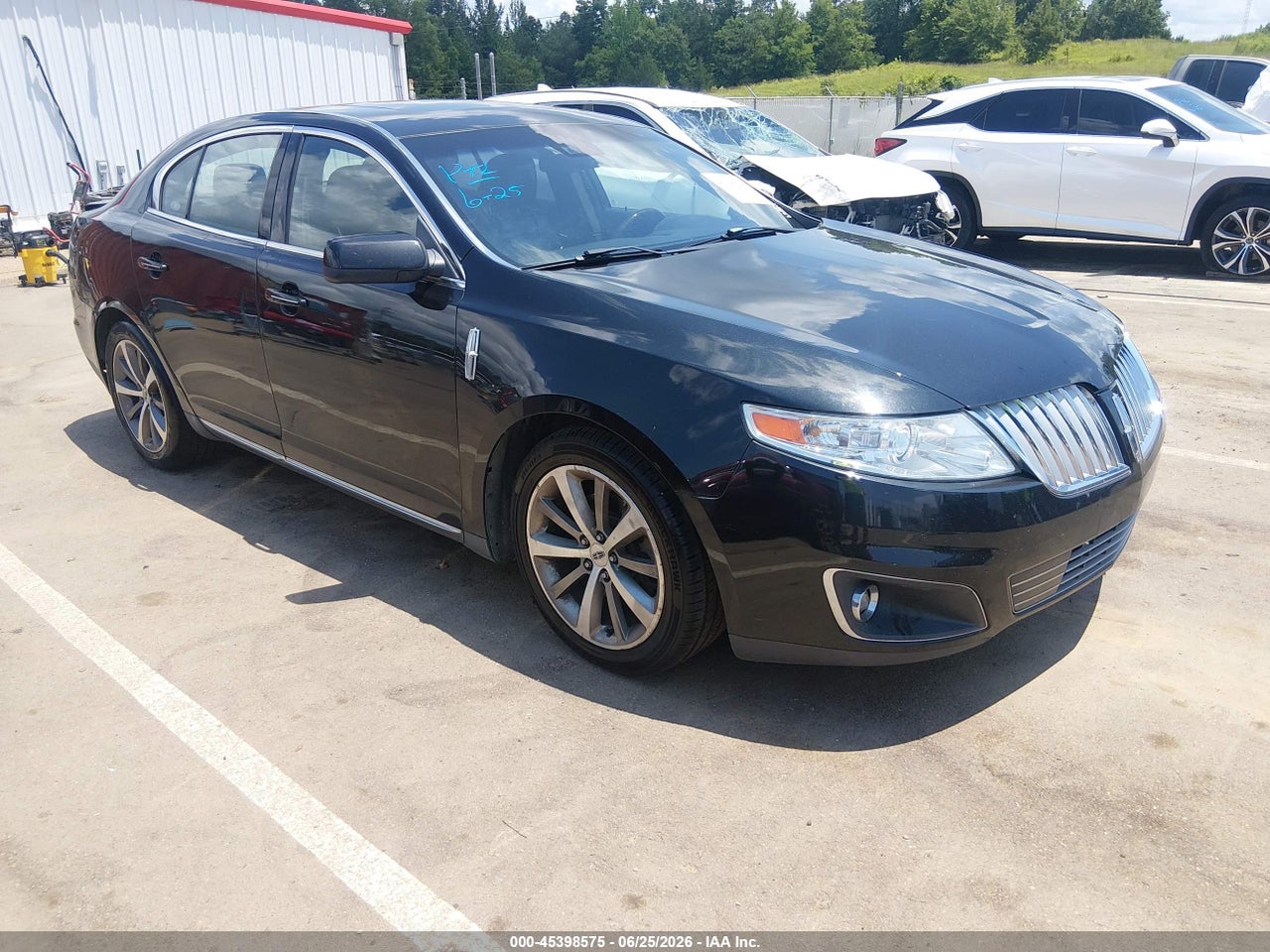 1LNHL9DRXBG****** · 2011 LINCOLN MKS