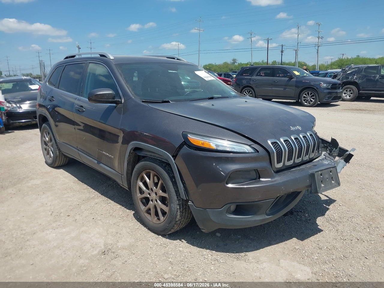 1C4PJLLB8JD****** · 2018 JEEP CHEROKEE LATITUDE PLUS FWD