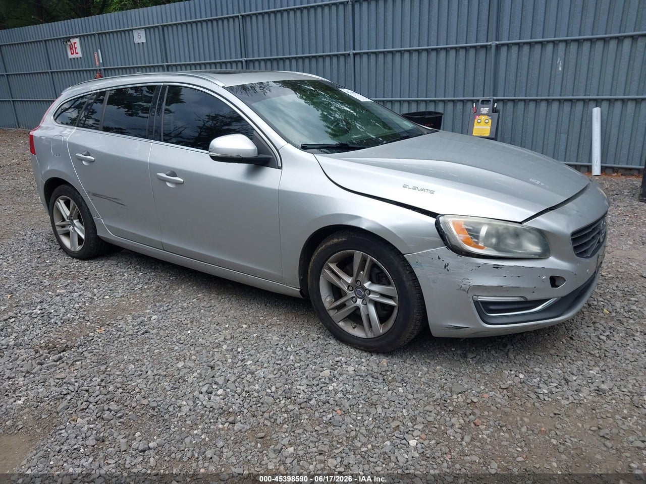 2015 VOLVO V60 T5 PREMIER