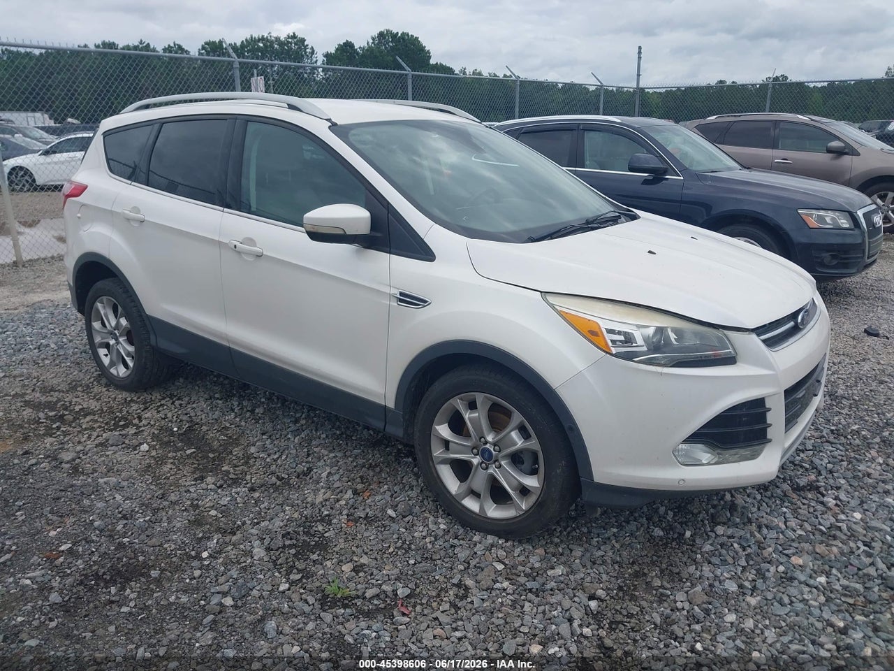 1FMCU0JX5EU****** · 2014 FORD ESCAPE TITANIUM