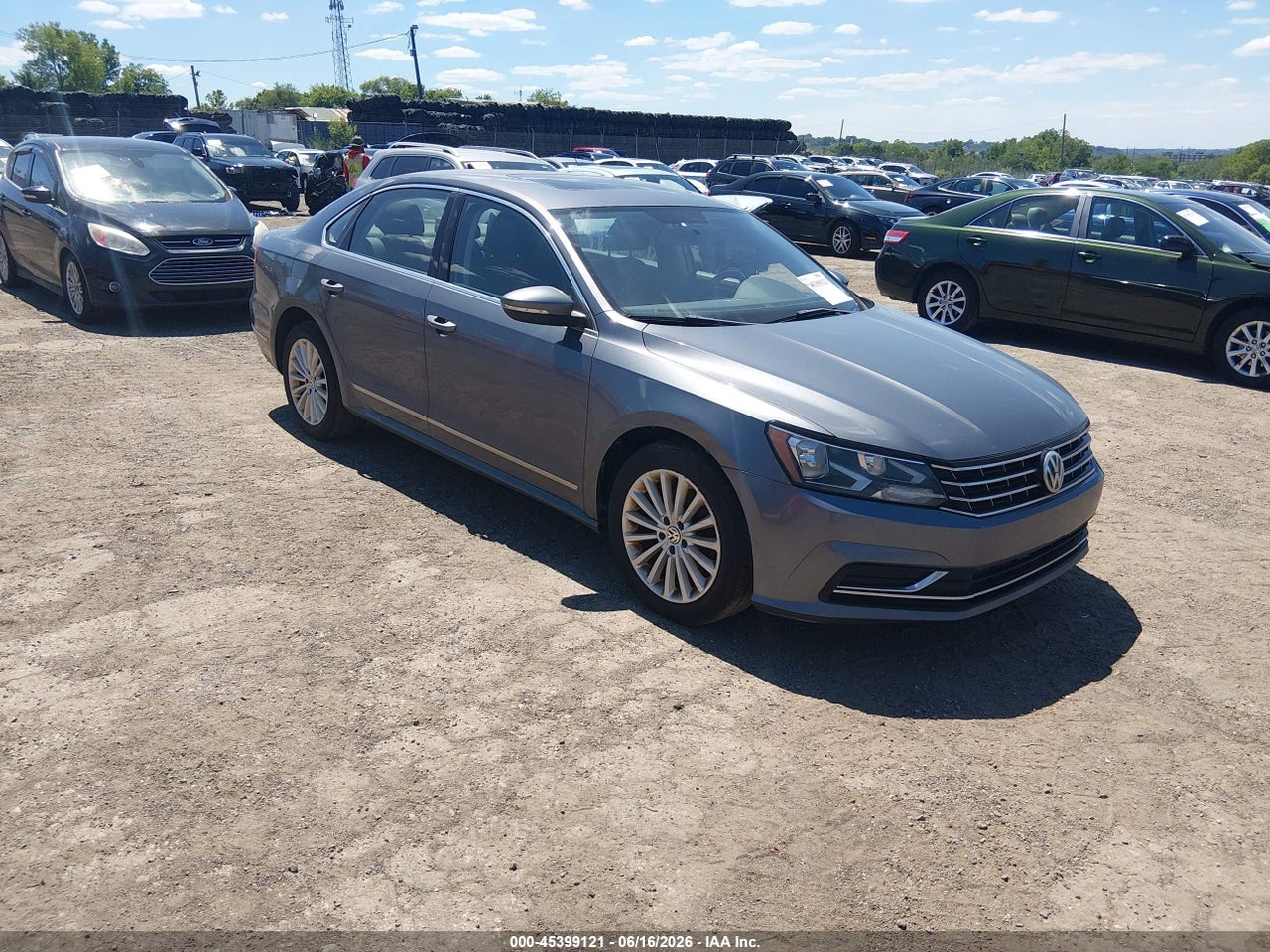 1VWBT7A3XHC****** · 2017 VOLKSWAGEN PASSAT 1.8T SE
