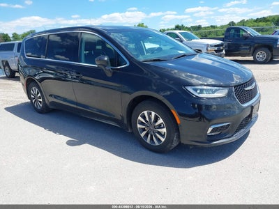 2C4RC1L7XPR****** · 2023 CHRYSLER PACIFICA HYBRID TOURING L