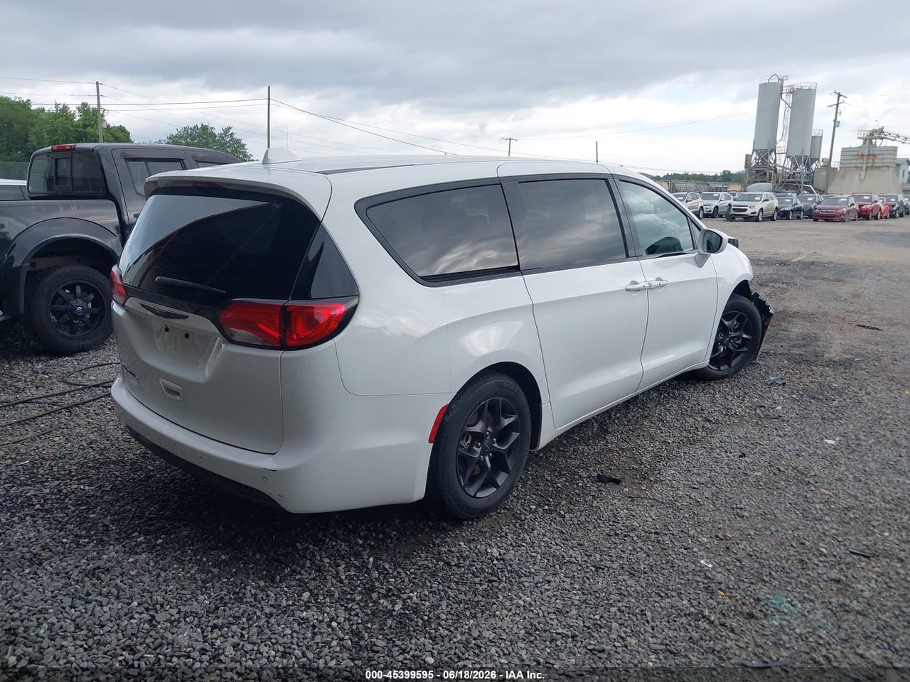 2019 CHRYSLER PACIFICA TOURING PLUS · 4/11