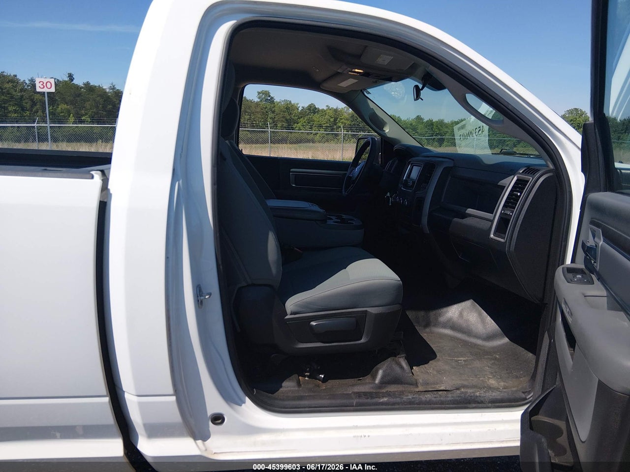 2018 RAM 1500 TRADESMAN  4X2 8' BOX · 5/10