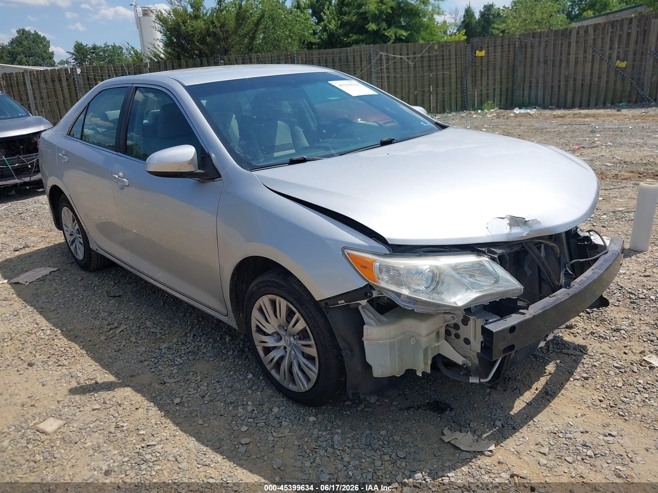 4T1BF1FK9DU****** · 2013 TOYOTA CAMRY LE
