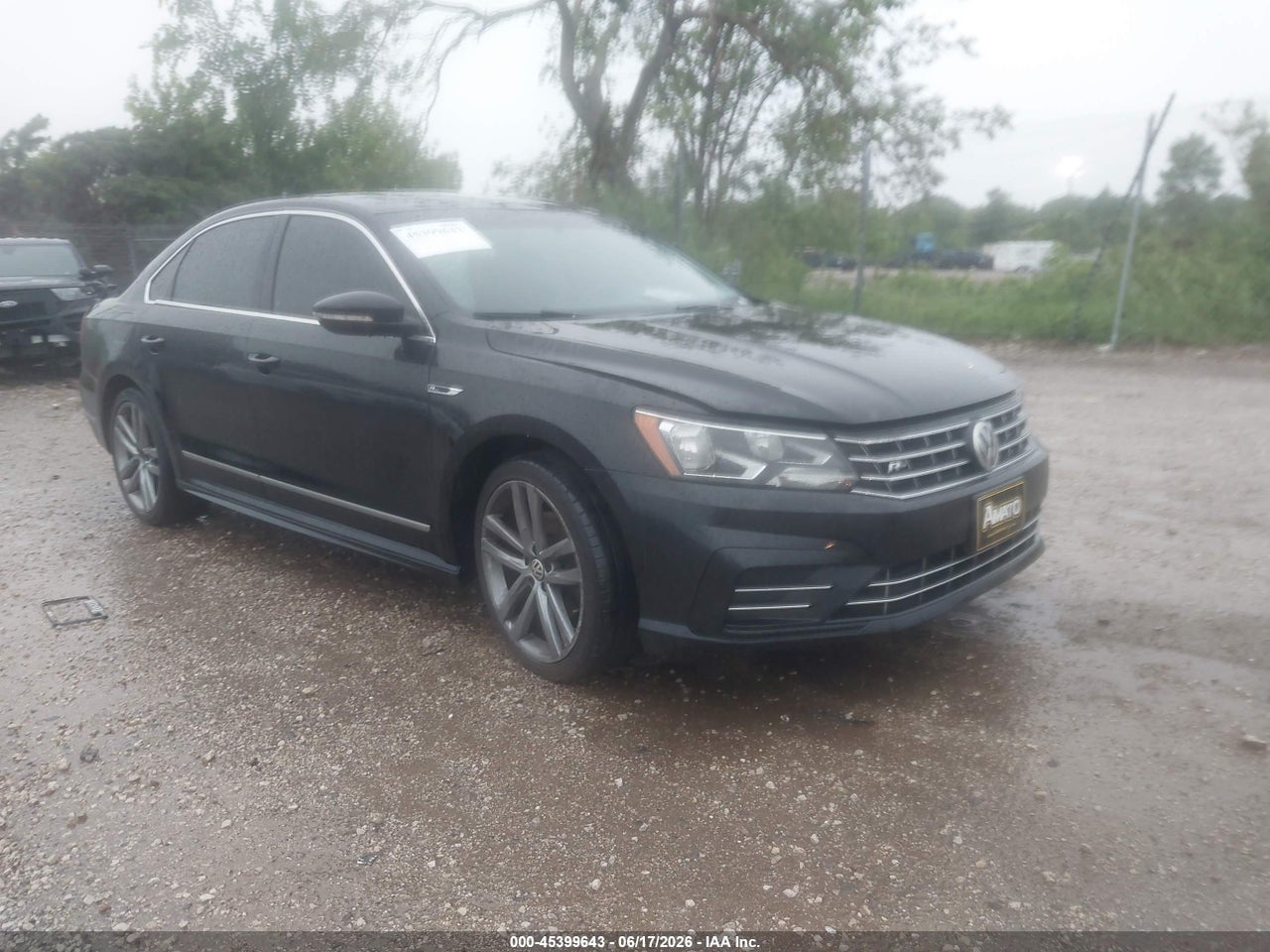 1VWDT7A3XHC****** · 2017 VOLKSWAGEN PASSAT 1.8T R-LINE
