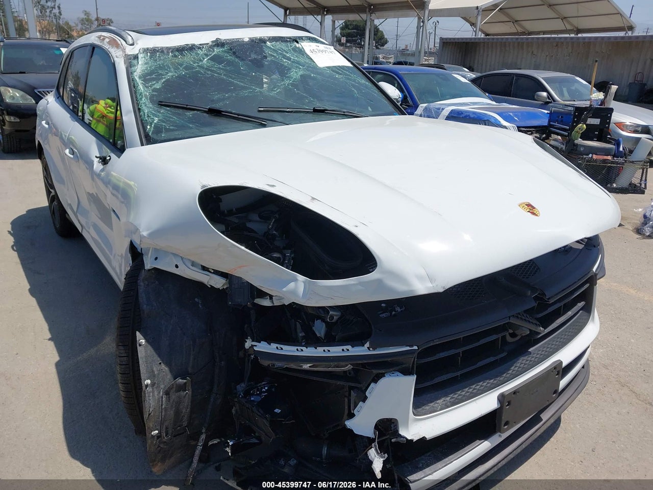 2026 PORSCHE MACAN T · 6/11