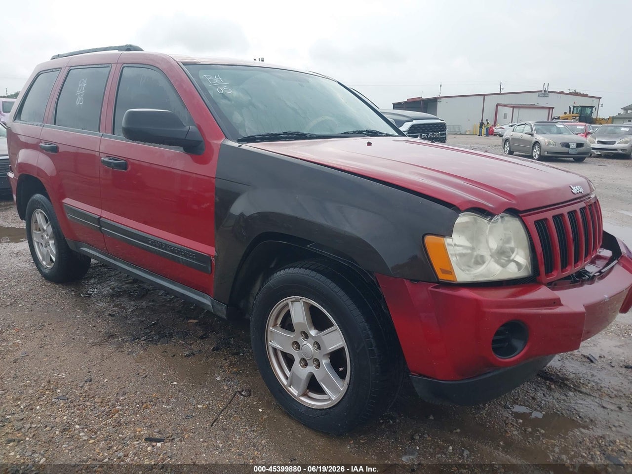 1J4GR48K75C****** · 2005 JEEP GRAND CHEROKEE LAREDO