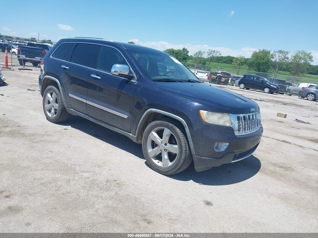 1J4RR6GT2BC****** · 2011 JEEP GRAND CHEROKEE OVERLAND