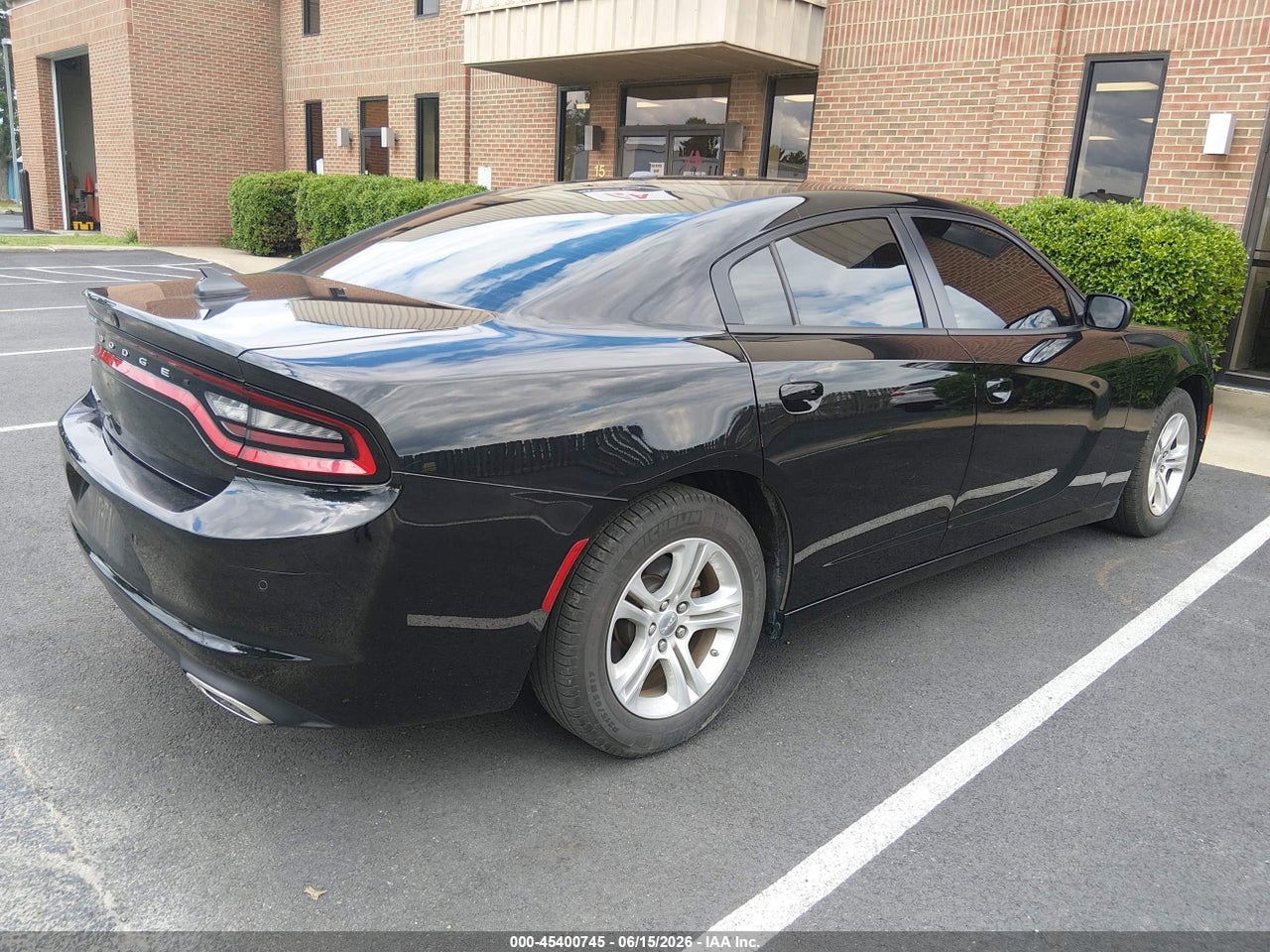 2022 DODGE CHARGER SXT RWD · 4/10