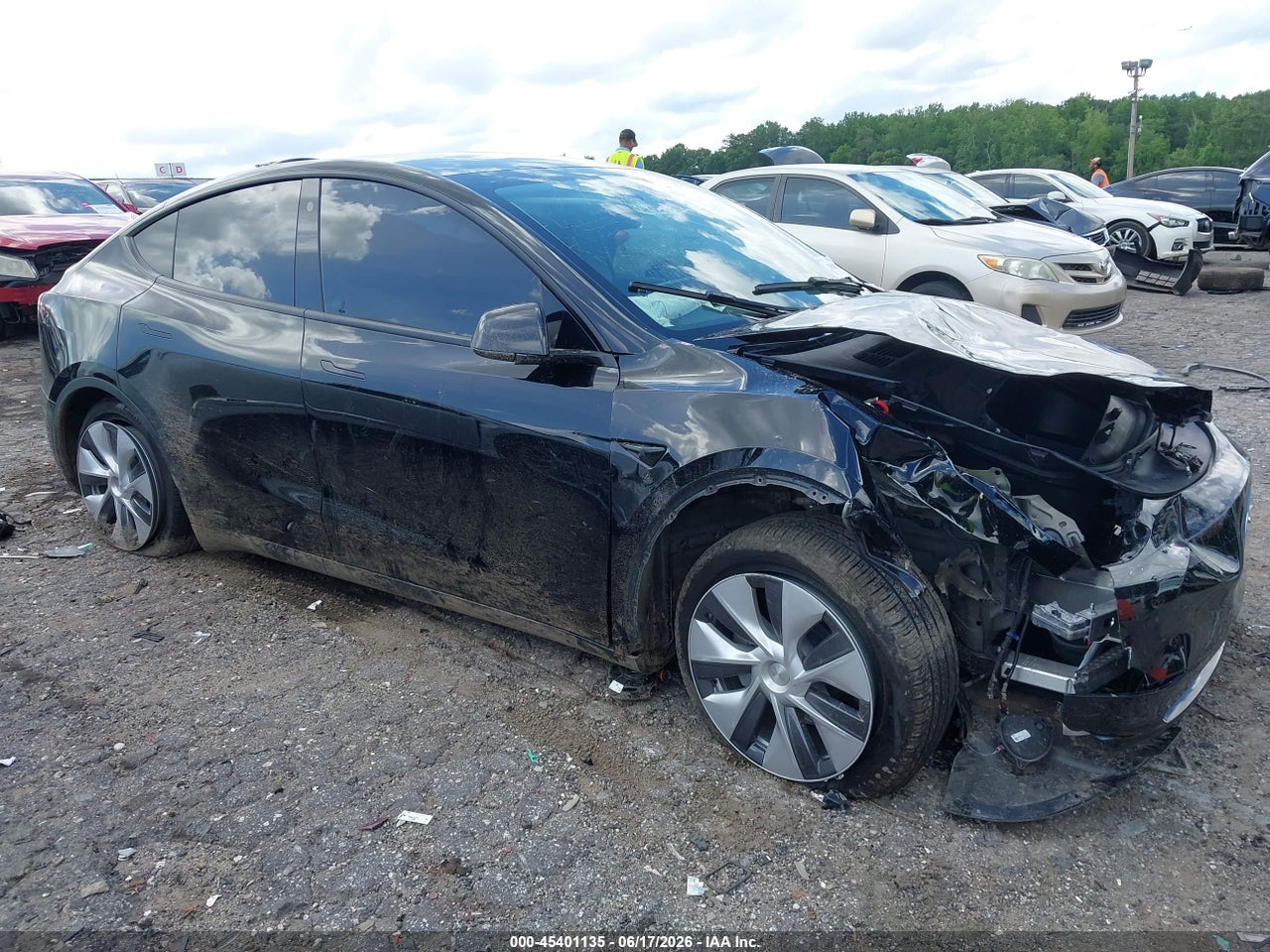 7SAYGDEE7NF****** · 2022 TESLA MODEL Y LONG RANGE DUAL MOTOR ALL-WHEEL DRIVE