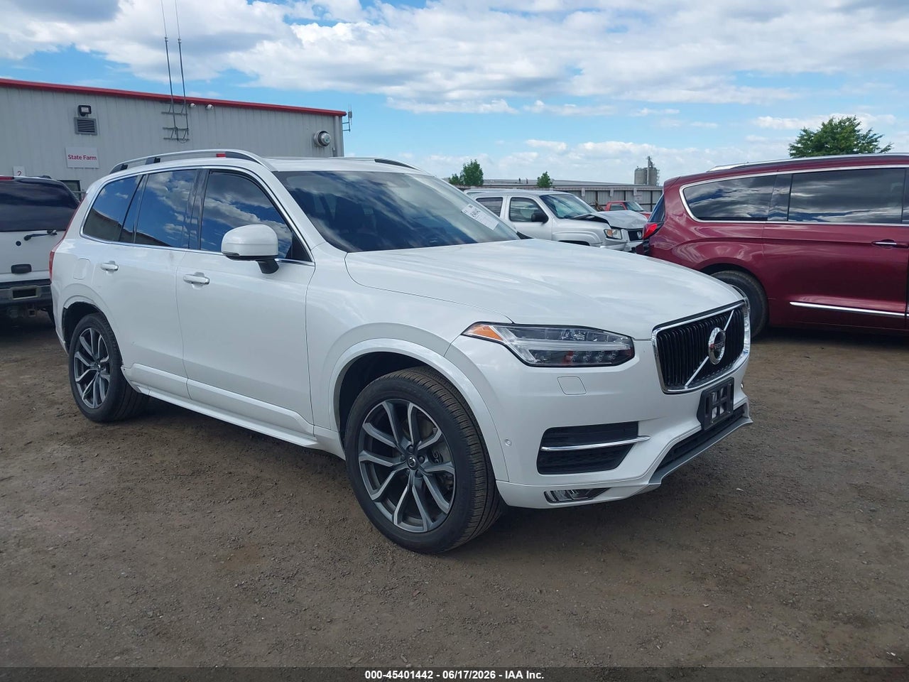 YV4A22PK1J1****** · 2018 VOLVO XC90 T6 MOMENTUM