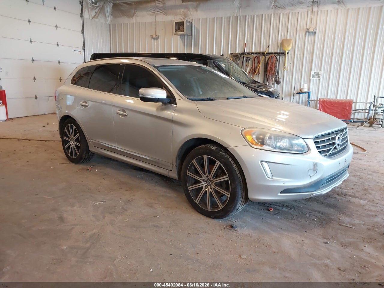 YV440MDK6F2****** · 2015 VOLVO XC60 T5 PREMIER