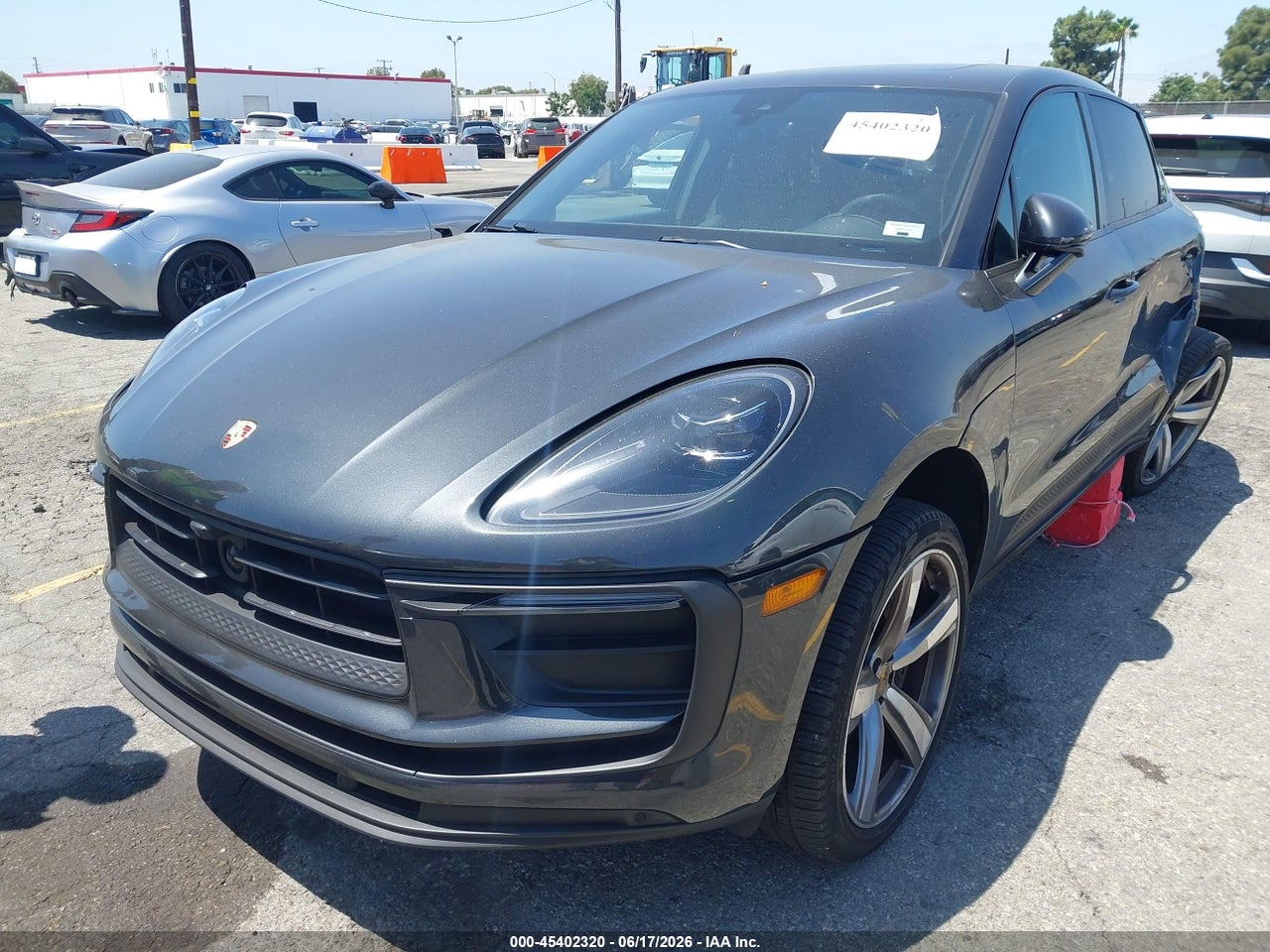 2023 PORSCHE MACAN T · 2/11