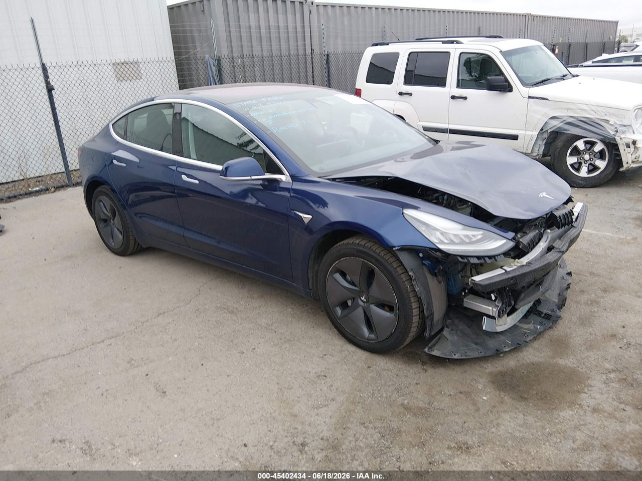 5YJ3E1EA8JF****** · 2018 TESLA MODEL 3 LONG RANGE/MID RANGE