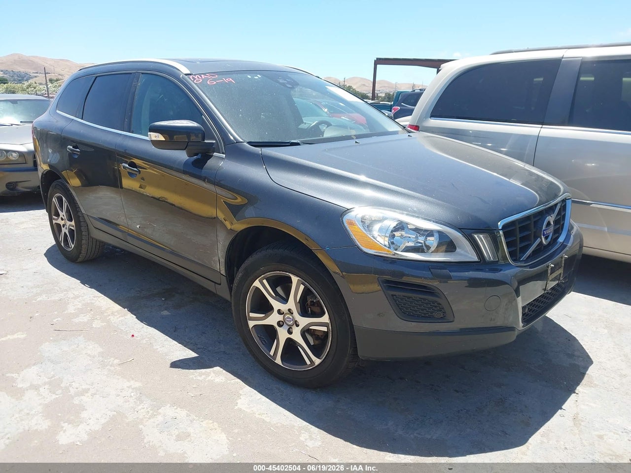 YV4902DZ8C2****** · 2012 VOLVO XC60 T6/T6 PLATINUM/T6 PREMIER PLUS/T6 R-DESIGN/T6 R-DESIGN PLATINUM/T6 R-DESIGN PREMIER PLUS