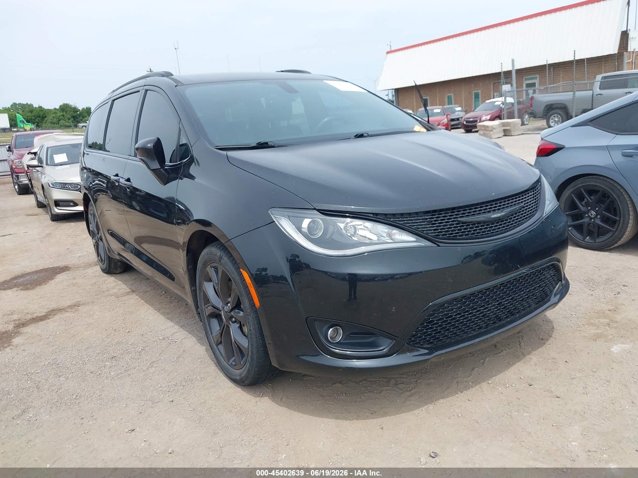 2C4RC1EG8KR****** · 2019 CHRYSLER PACIFICA TOURING L PLUS