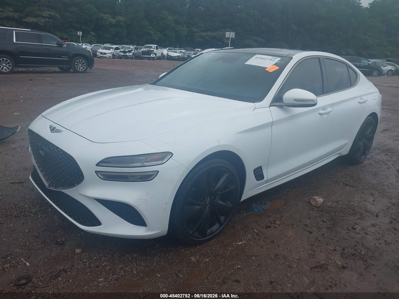 2023 GENESIS G70 2.0T AWD · 2/11