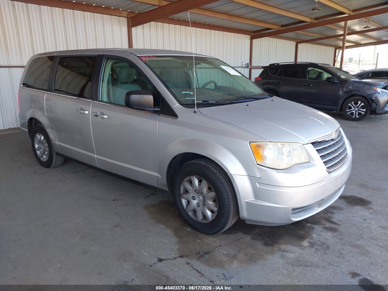 2A8HR44E39R****** · 2009 CHRYSLER TOWN &amp; COUNTRY LX