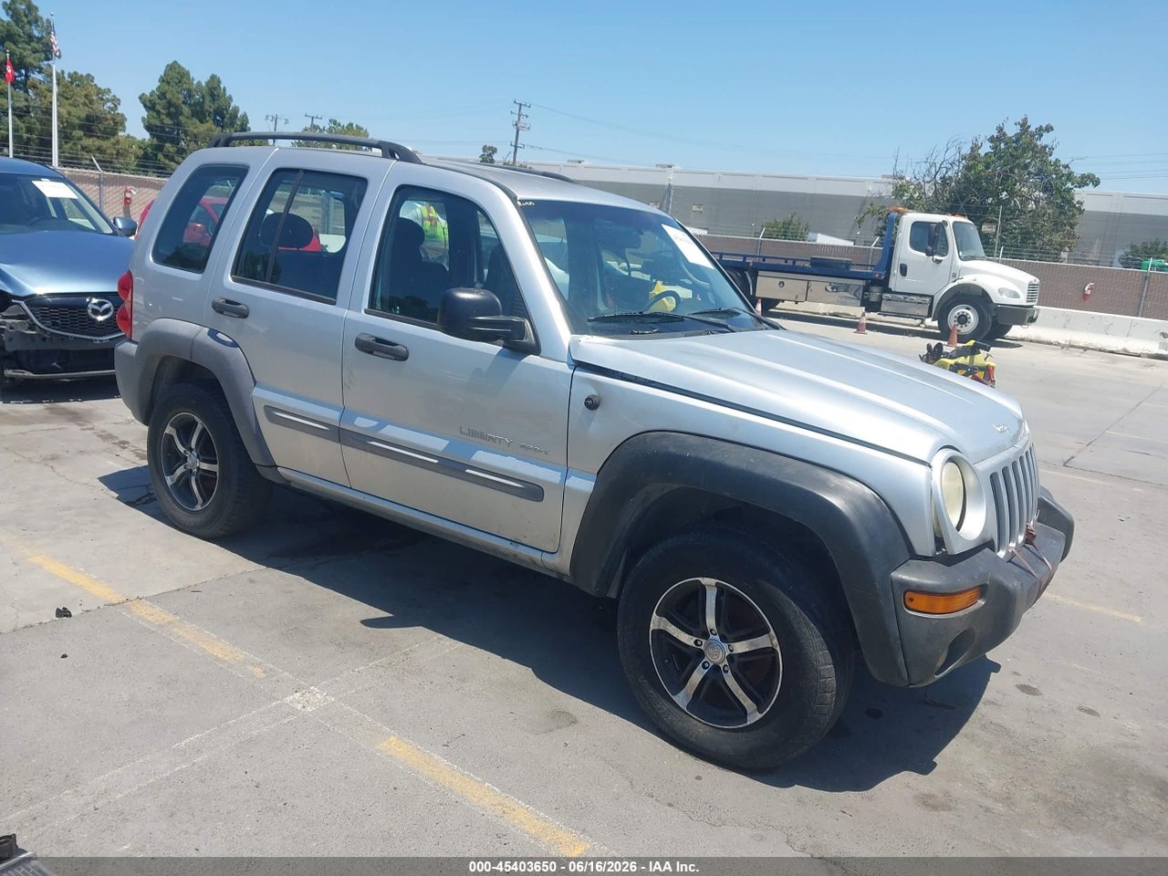 1J4GL48K13W****** · 2003 JEEP LIBERTY SPORT