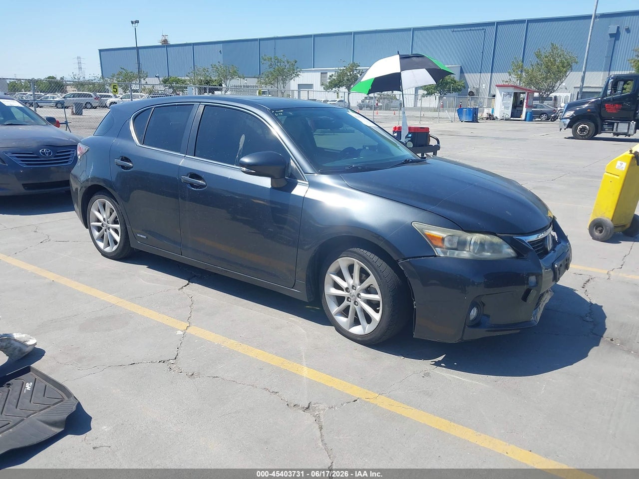 JTHKD5BH9B2****** · 2011 LEXUS CT 200H PREMIUM